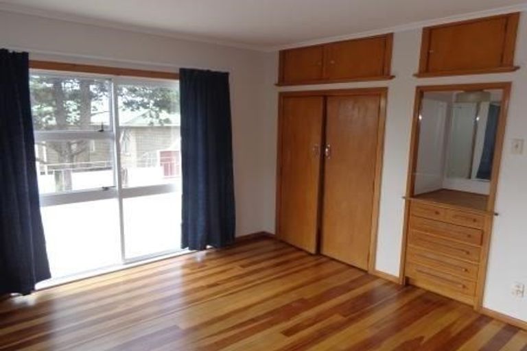 Photo of property in 129 Rathgar Road, Henderson, Auckland, 0610