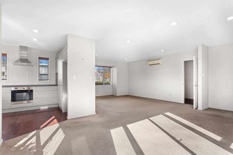 Photo of property in 11 Mounter Avenue, Northwood, Christchurch, 8051