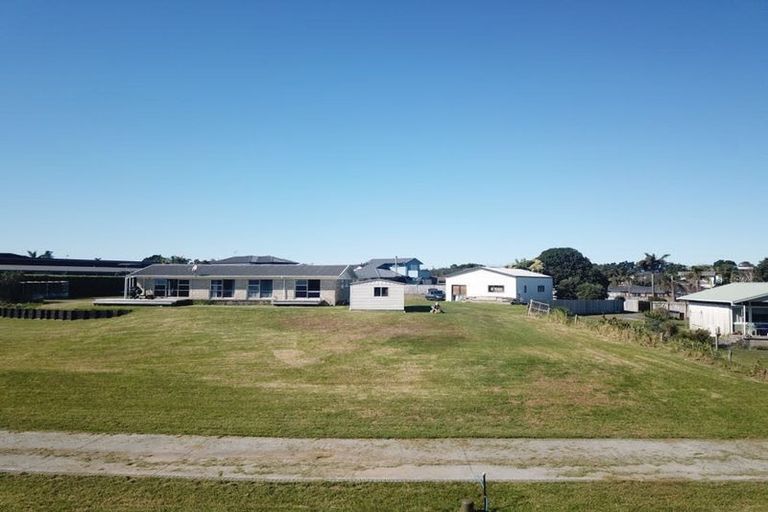 Photo of property in 17 Goble Road, Clarks Beach, 2679