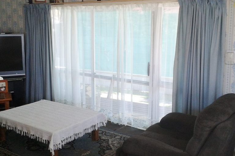 Photo of property in 10 Solander Street, Tolaga Bay, 4077