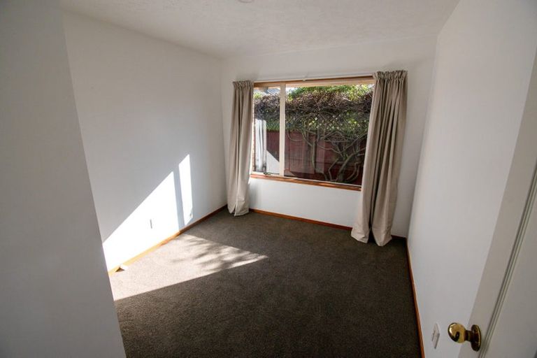 Photo of property in 2/18 Kirsten Place, Parklands, Christchurch, 8083