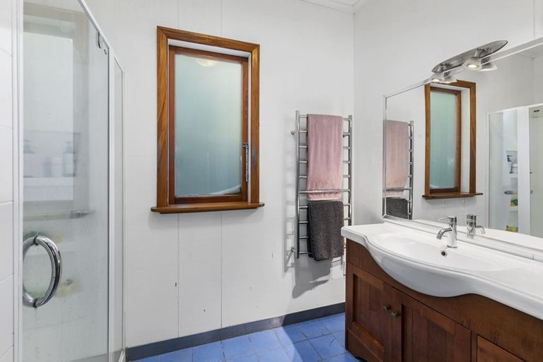 Photo of property in 410 Muritai Road, Eastbourne, Lower Hutt, 5013