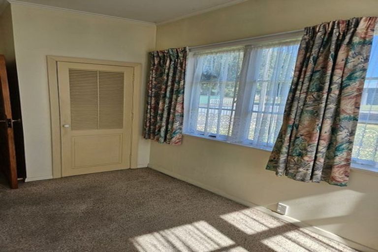 Photo of property in 130 Naenae Road, Naenae, Lower Hutt, 5011