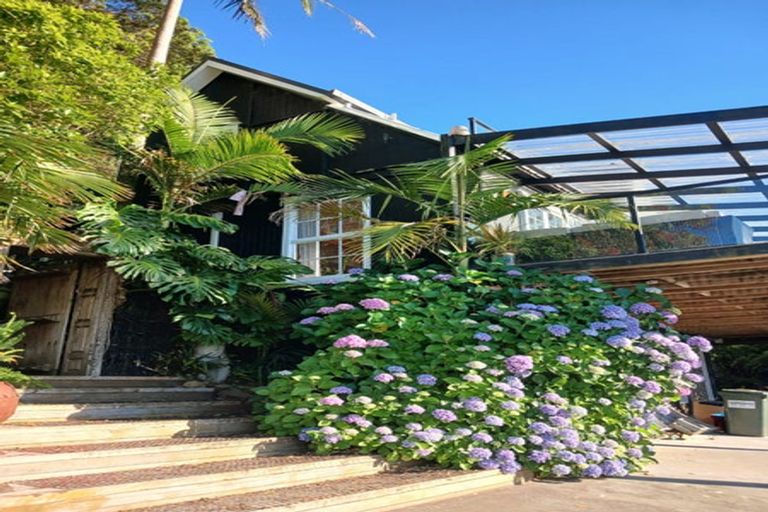 Photo of property in 102 Beach Road, Onerahi, Whangarei, 0110