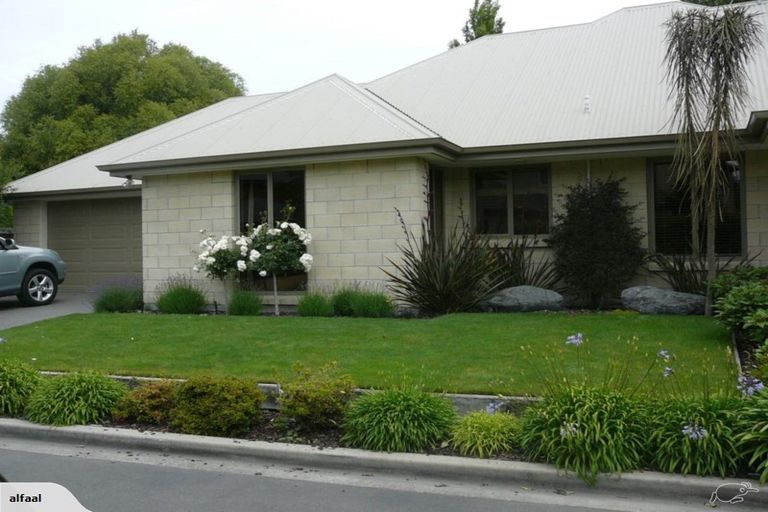 Photo of property in 6 Seclusion Lane, Parklands, Christchurch, 8083