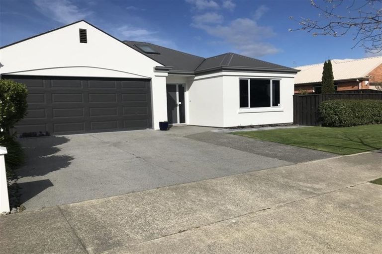 Photo of property in 25 Beechwood Drive, Northwood, Christchurch, 8051