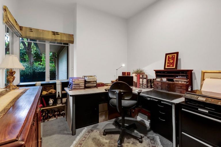 Photo of property in 26 Shelter Grove, Frankleigh Park, New Plymouth, 4310