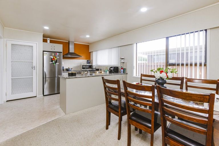 Photo of property in 3/16 Regent Street, Papatoetoe, Auckland, 2025