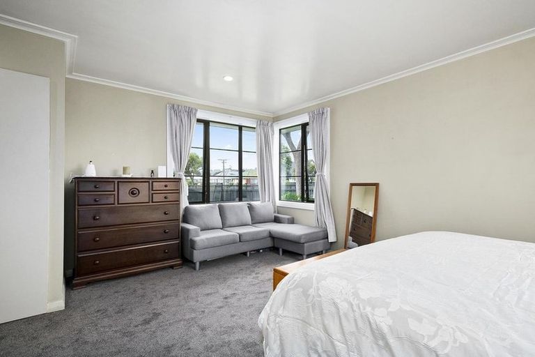 Photo of property in 6 Doon Street, Mosgiel, 9024