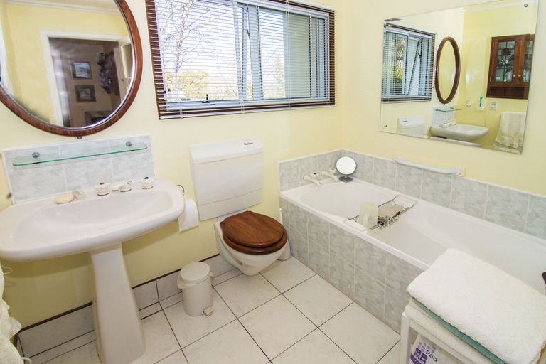 Photo of property in 132 Kaka Amu Road, Rangitumau, Masterton, 5871