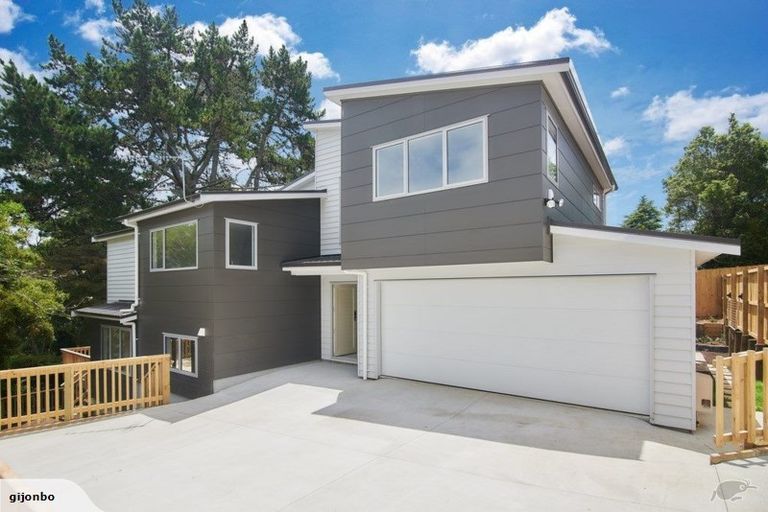 Photo of property in 55a Neal Avenue, Glenfield, Auckland, 0629