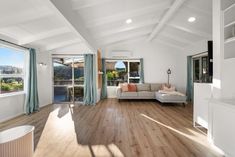 Photo of property in 33 Milton Terrace, Picton, 7220