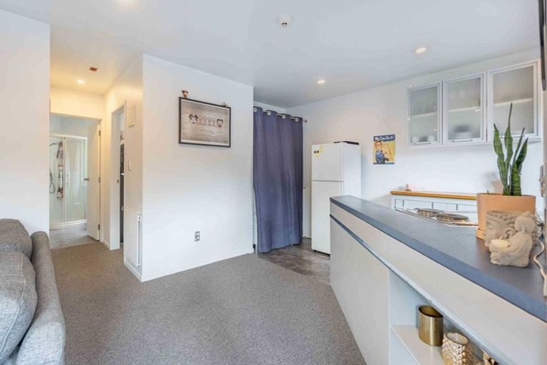 Photo of property in 22/3 The Avenue, Albany, Auckland, 0632