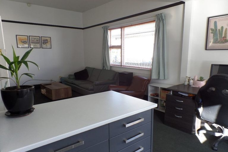 Photo of property in 7 Defoe Place, Waltham, Christchurch, 8023