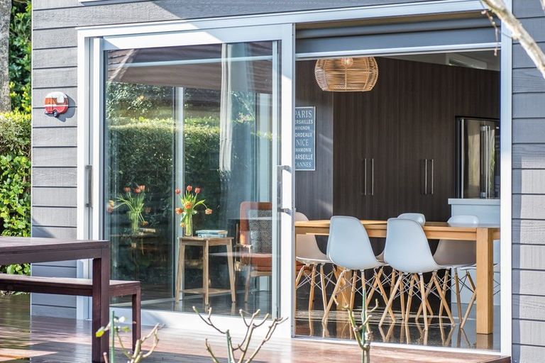 Photo of property in 74 Nimmo Avenue East, Waikanae, 5036