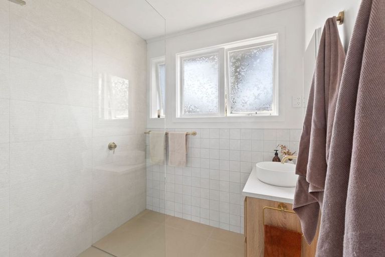 Photo of property in 17a Whakawhiti Street, Marfell, New Plymouth, 4310