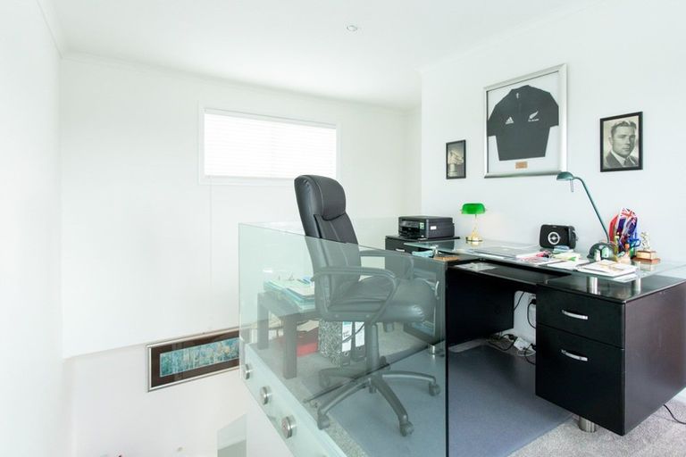 Photo of property in 30 Arawa Lane, Whitianga, 3510