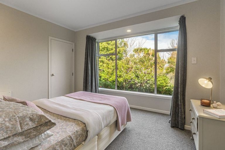 Photo of property in 12 Midway Avenue, Castor Bay, Auckland, 0620
