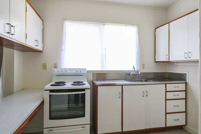 Photo of property in 1341 High Street, Taita, Lower Hutt, 5011