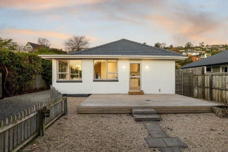 Photo of property in 125 Centaurus Road, Huntsbury, Christchurch, 8022