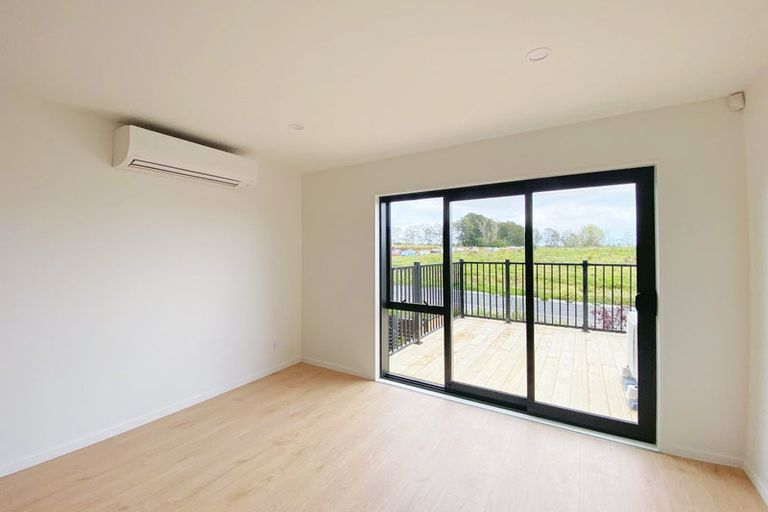 Photo of property in 34 Sinton Road, Hobsonville, Auckland, 0618
