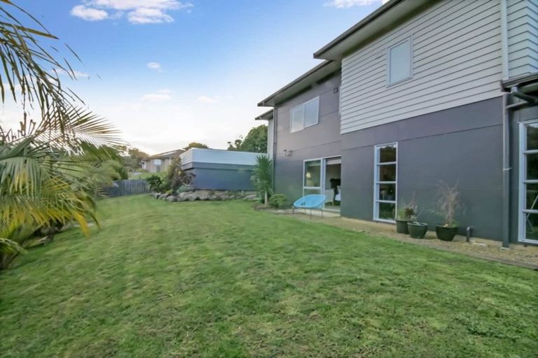 Photo of property in 4a Astrolabe Place, Gulf Harbour, Whangaparaoa, 0930