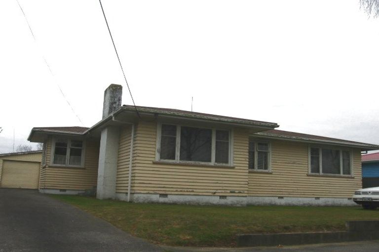Photo of property in 18 Benmore Avenue, Cloverlea, Palmerston North, 4412