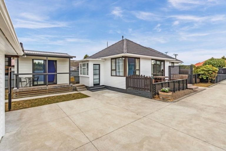 Photo of property in 18 Digby Place, Bromley, Christchurch, 8062