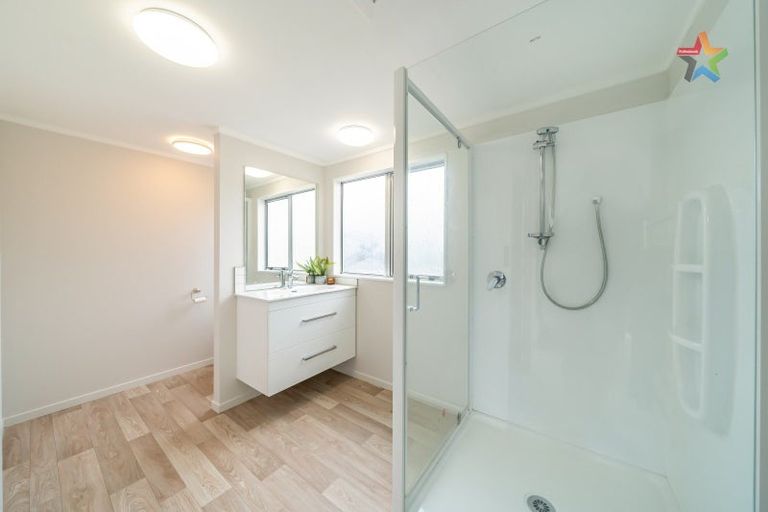 Photo of property in 1 Davis Crescent, Elderslea, Upper Hutt, 5018