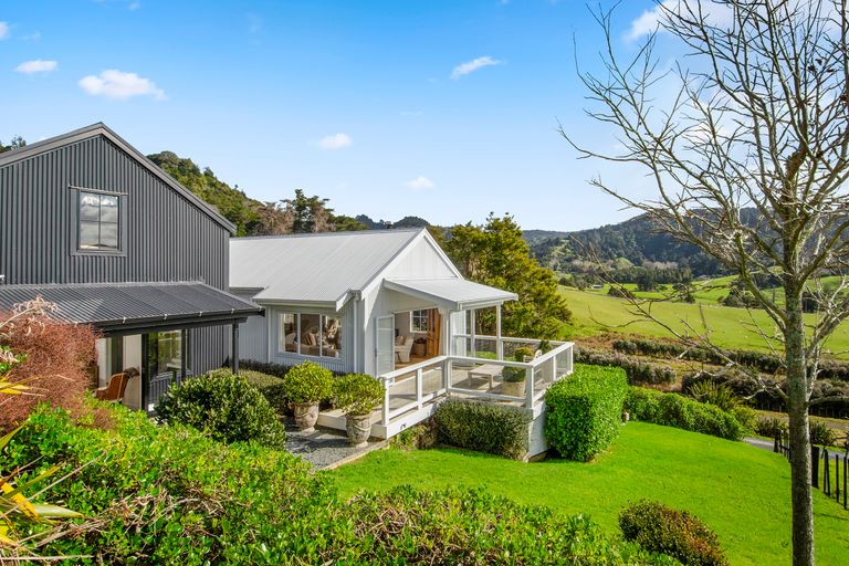 Photo of property in 395a Matakana Valley Road, Matakana, Warkworth, 0985