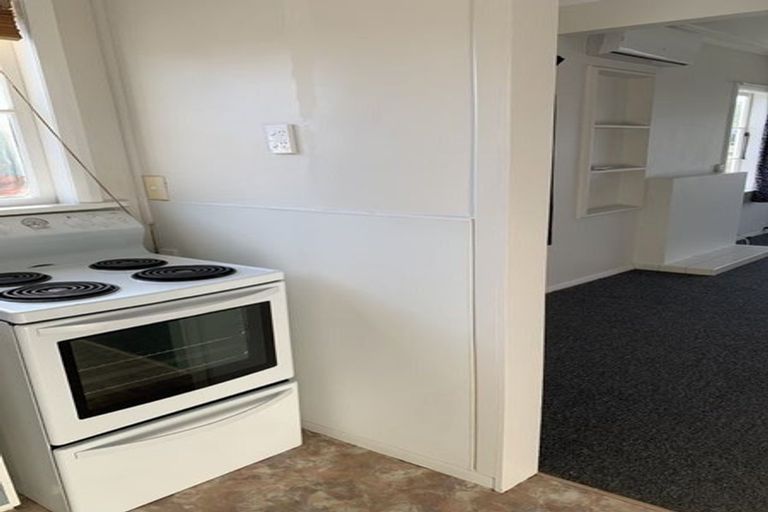 Photo of property in 33 Bowen Street, Levin, 5510