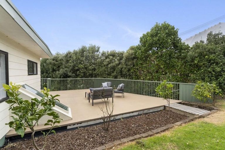 Photo of property in 18 Webber Street, Paraparaumu Beach, Paraparaumu, 5032