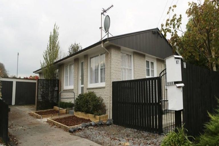 Photo of property in 1/67 Holly Road, St Albans, Christchurch, 8014
