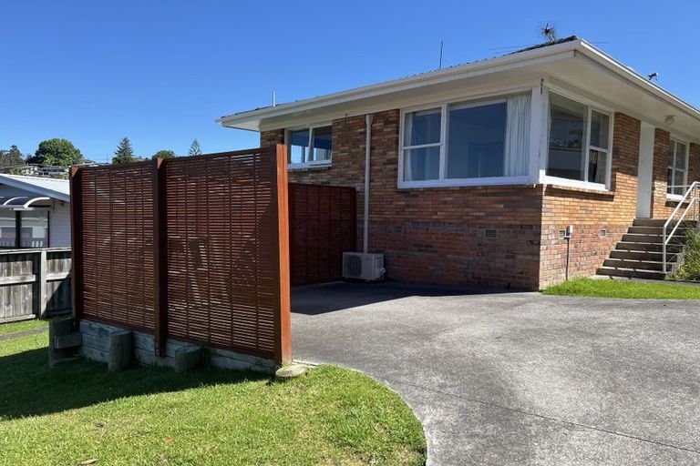 Photo of property in 18a Agincourt Street, Glenfield, Auckland, 0629