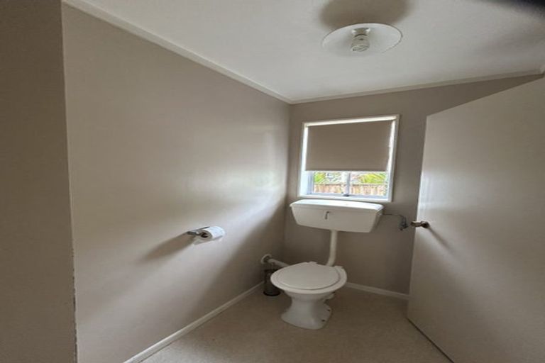 Photo of property in 99a Allington Road, Karori, Wellington, 6012