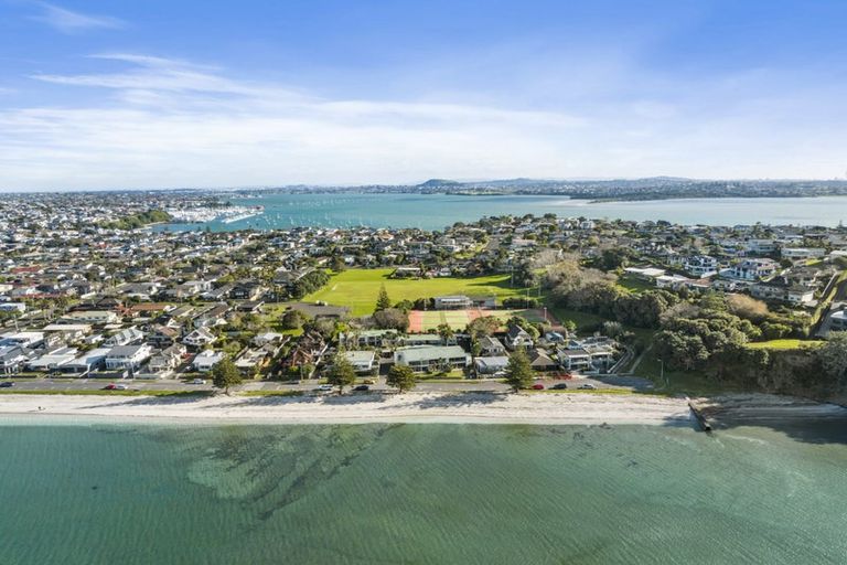 Photo of property in 5c The Esplanade, Eastern Beach, Auckland, 2012