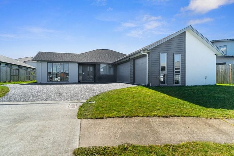 Photo of property in 14 Sydney Place, Flagstaff, Hamilton, 3210