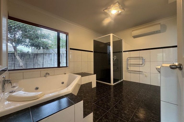 Photo of property in 1 Washington Place, Havelock North, 4130