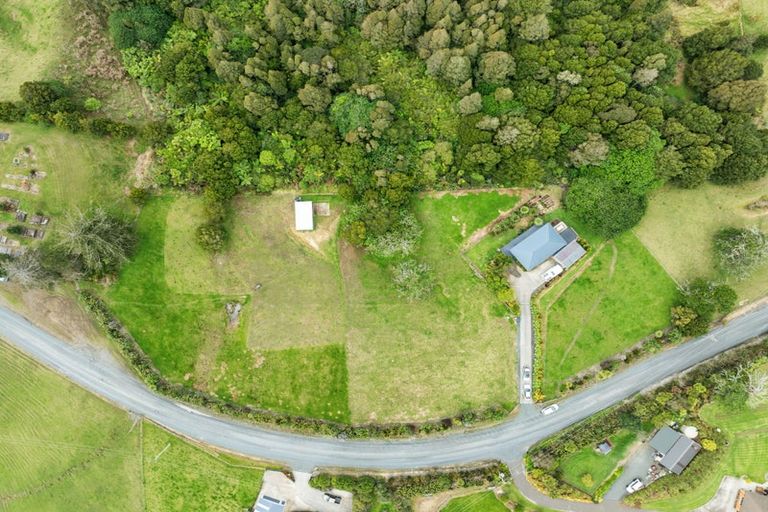 Photo of property in 1065 Snooks Road, Maungakaramea, Whangarei, 0178