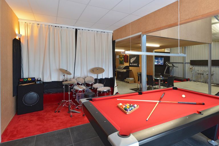 Photo of property in 77 Rangiuru Drive, Parua Bay, Onerahi, 0192