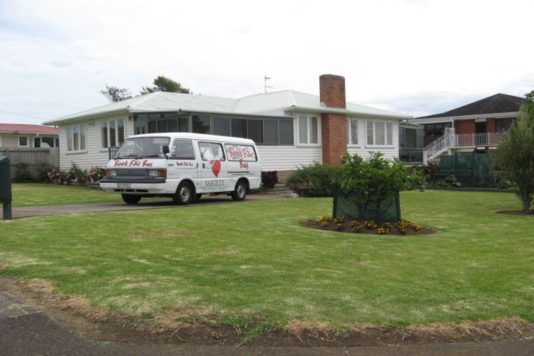 Photo of property in 21 Shortt Avenue, Mangere Bridge, Auckland, 2022