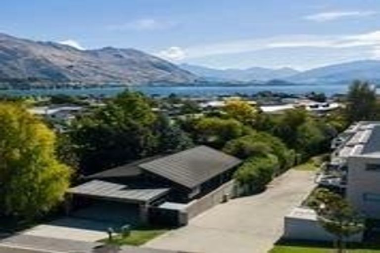 Photo of property in 31 Warren Street, Wanaka, 9305