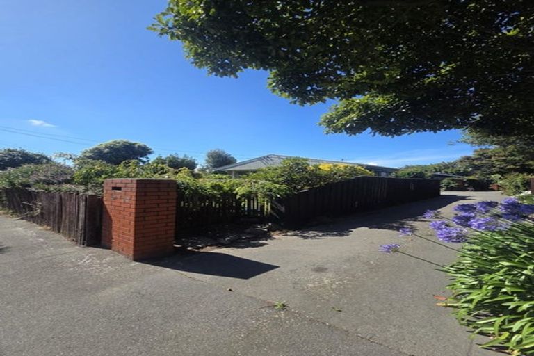 Photo of property in 1/5 Merrin Street, Avonhead, Christchurch, 8042