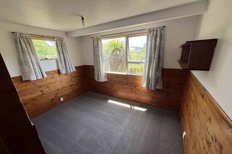 Photo of property in 34 Mark Avenue, Paparangi, Wellington, 6037