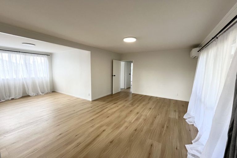 Photo of property in 87 Keegan Drive, Massey, Auckland, 0614