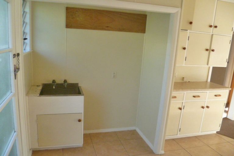 Photo of property in 5 Ranfurly Street, Hokowhitu, Palmerston North, 4410