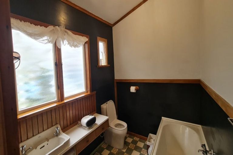 Photo of property in 194 Lascelles Street, Saint Leonards, Hastings, 4120