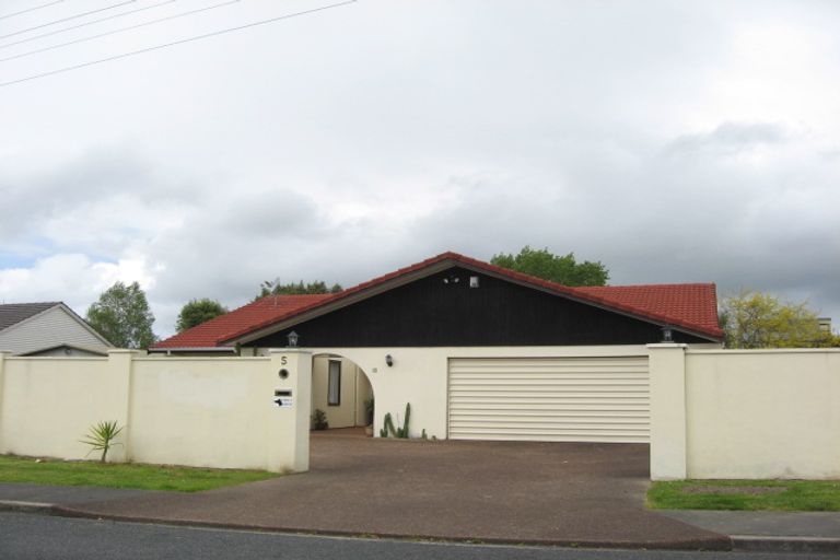 Photo of property in 5 Trigg Road, Huapai, Kumeu, 0810