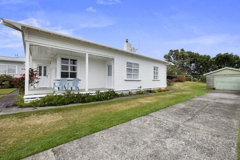 Photo of property in 62 Record Street, Fitzroy, New Plymouth, 4312