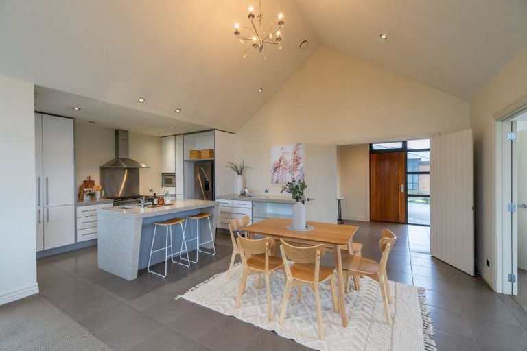 Photo of property in 60 Breaksea Street, Te Anau, 9600